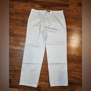 Men’s khaki pants